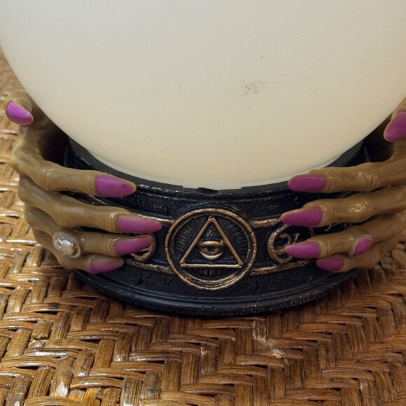 Halloween Mystic Crystal Ball Lamp With Witch Hands & LED Light - Picture 3 of 10